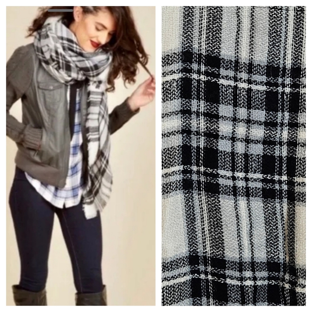 ModCloth Blanket Scarf OS Oversized Tartan Plaid Fringe Classic Wrap Black White